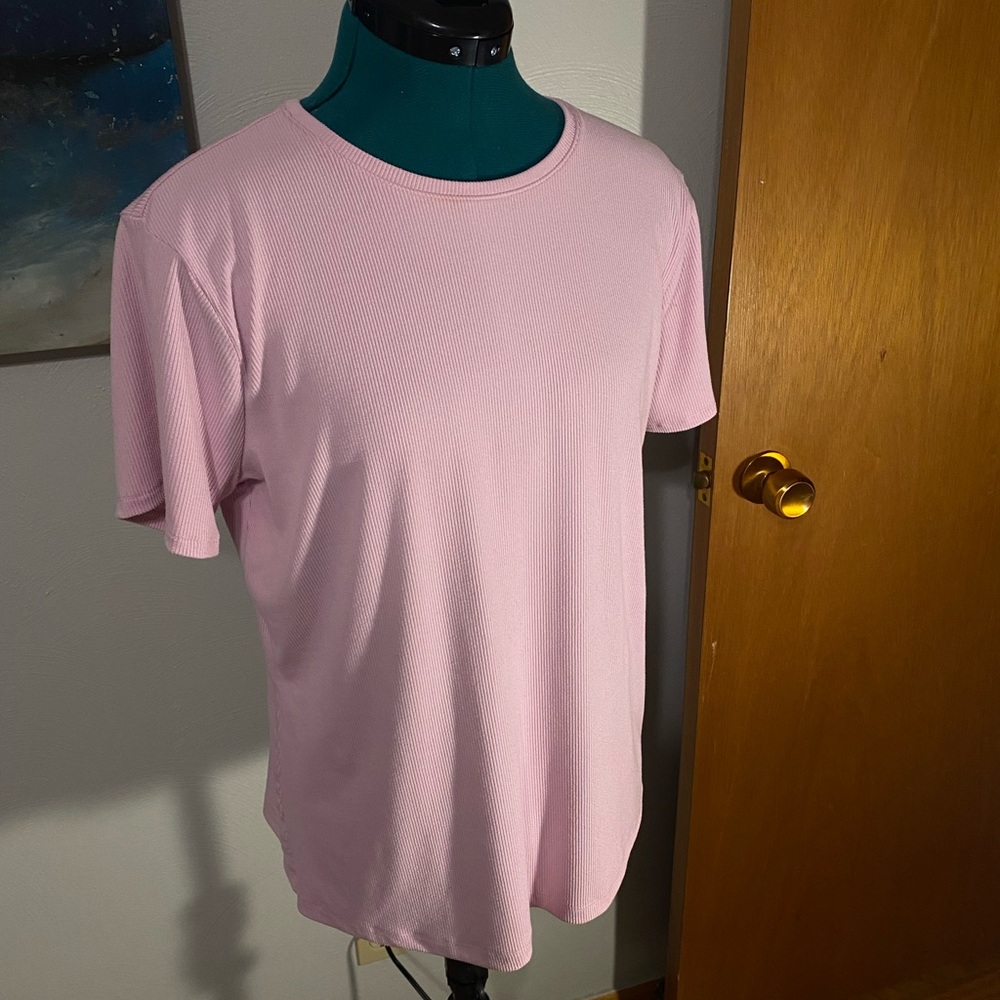 🍩 Worn once ribbed short sleeve shirt